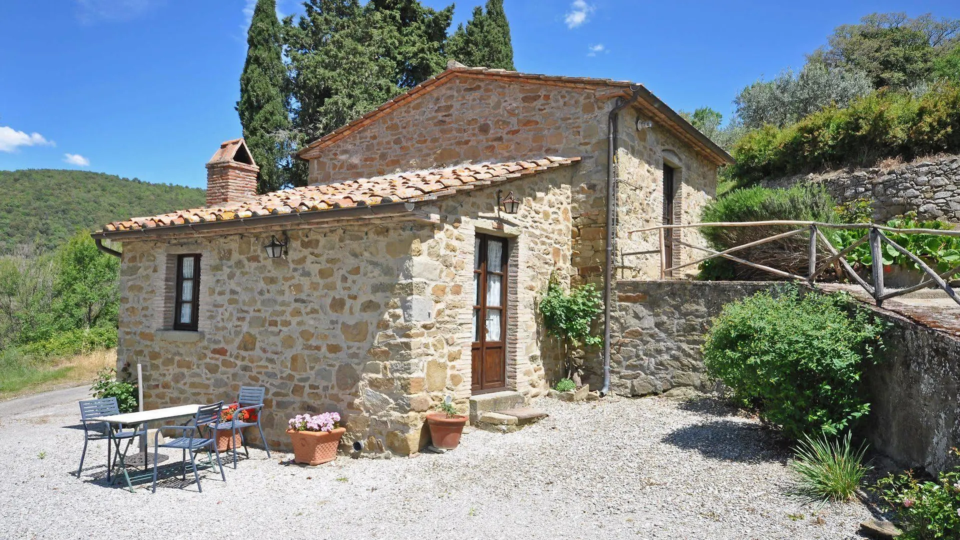 Country house Borgo Del Castagno Guest House Cortona Italy